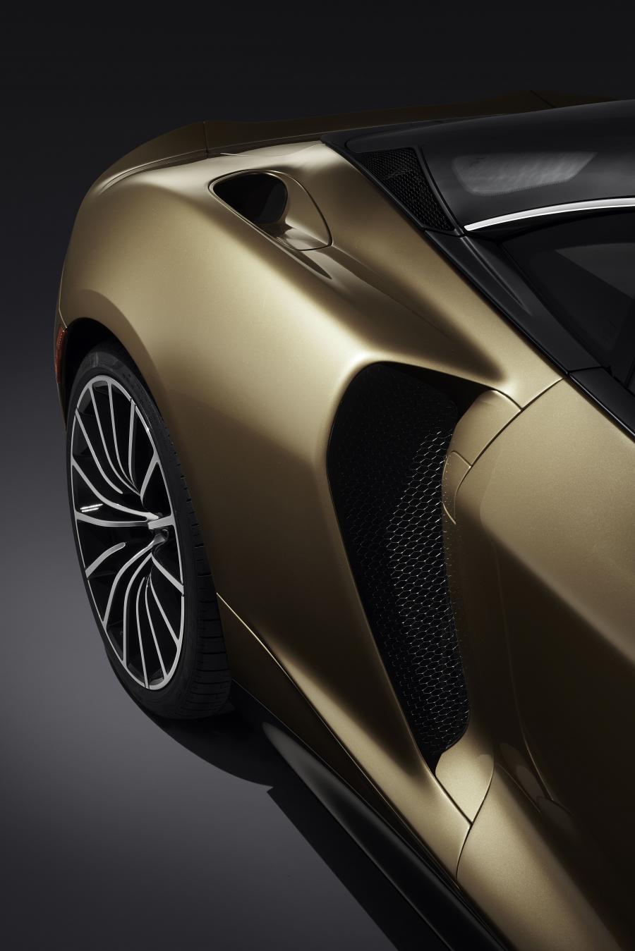 Детали экстерьера McLaren GT 2019 года  (фото 14 из 44)